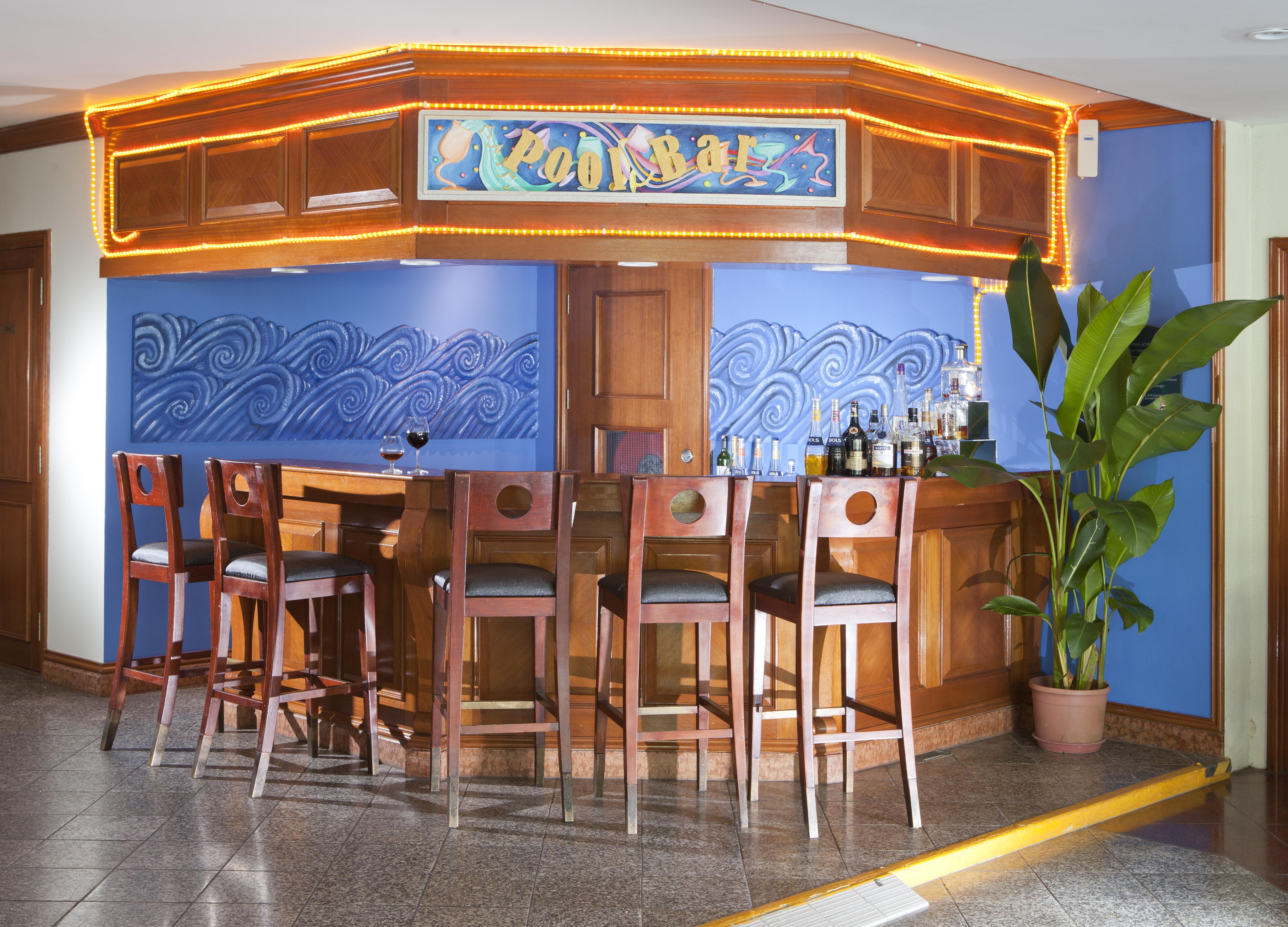 Dorsett Grand Labuan Hotell Exteriör bild