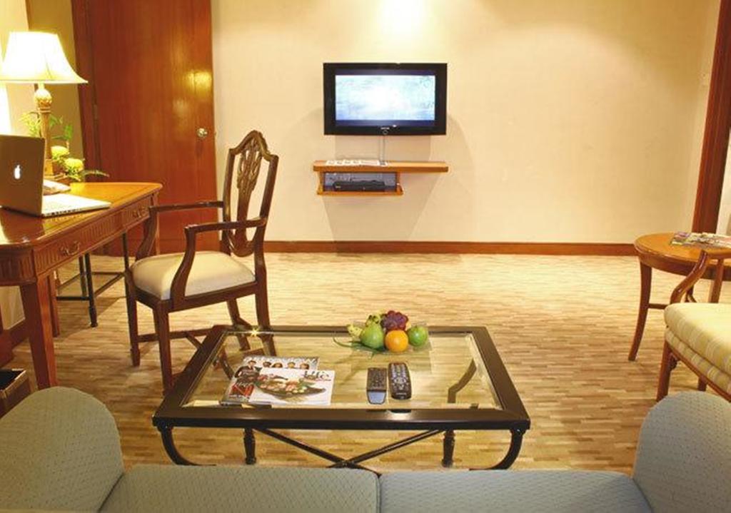 Dorsett Grand Labuan Hotell Exteriör bild